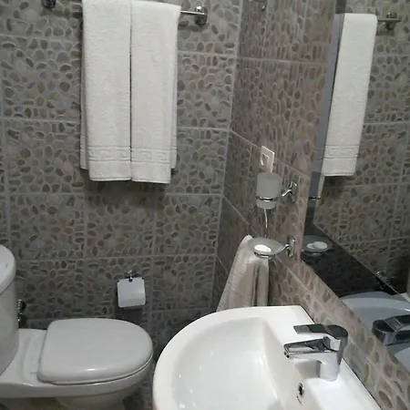 Bujtina E Bardhe ホテル