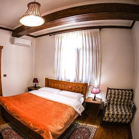 Bujtina E Bardhe 3* コルチャ