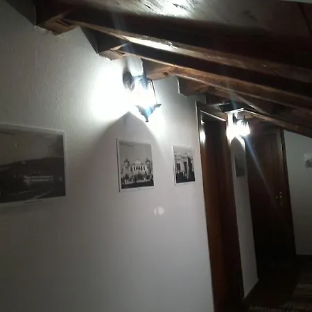 Bujtina E Bardhe Hotel Korce