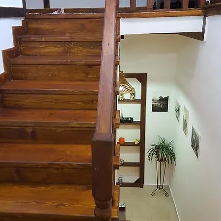 Bujtina E Bardhe 3* Korce