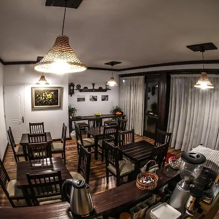 Bujtina E Bardhe 3* Korce