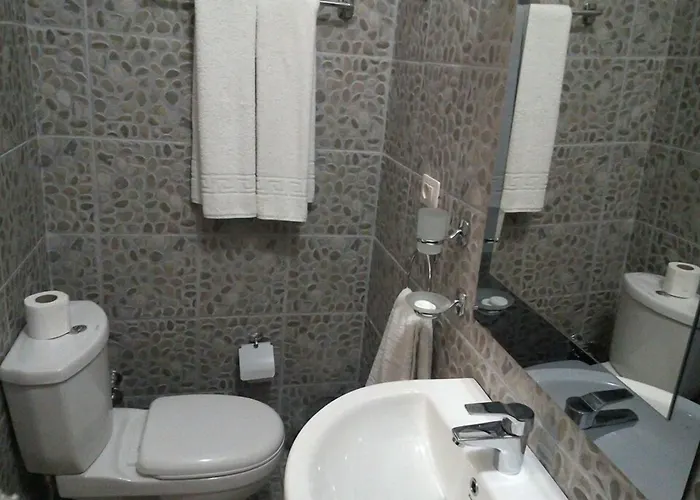 Bujtina E Bardhe Hotel