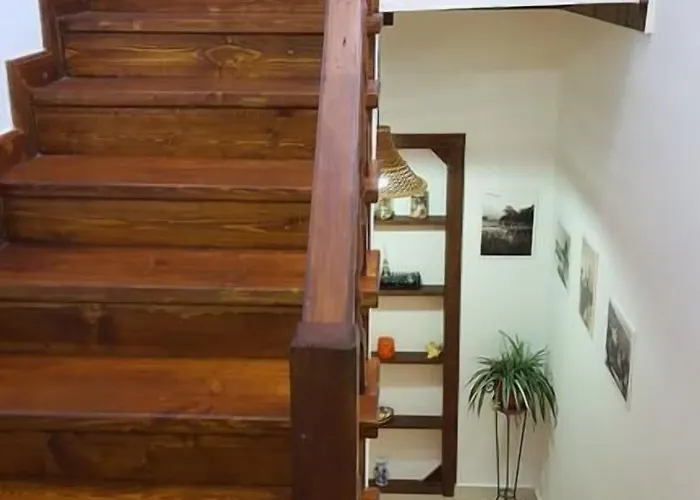 Bujtina E Bardhe Hotel