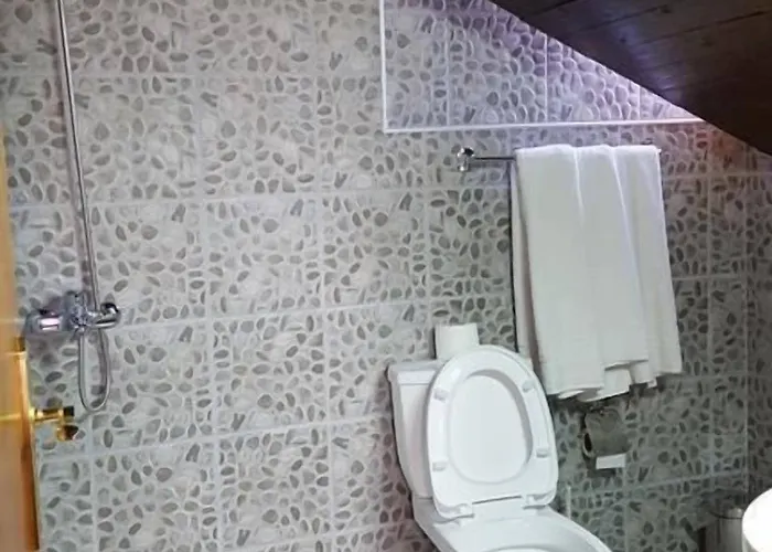 Bujtina E Bardhe Hotel 3*