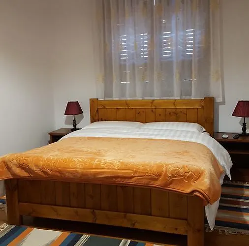 Bujtina E Bardhe 3* Korce